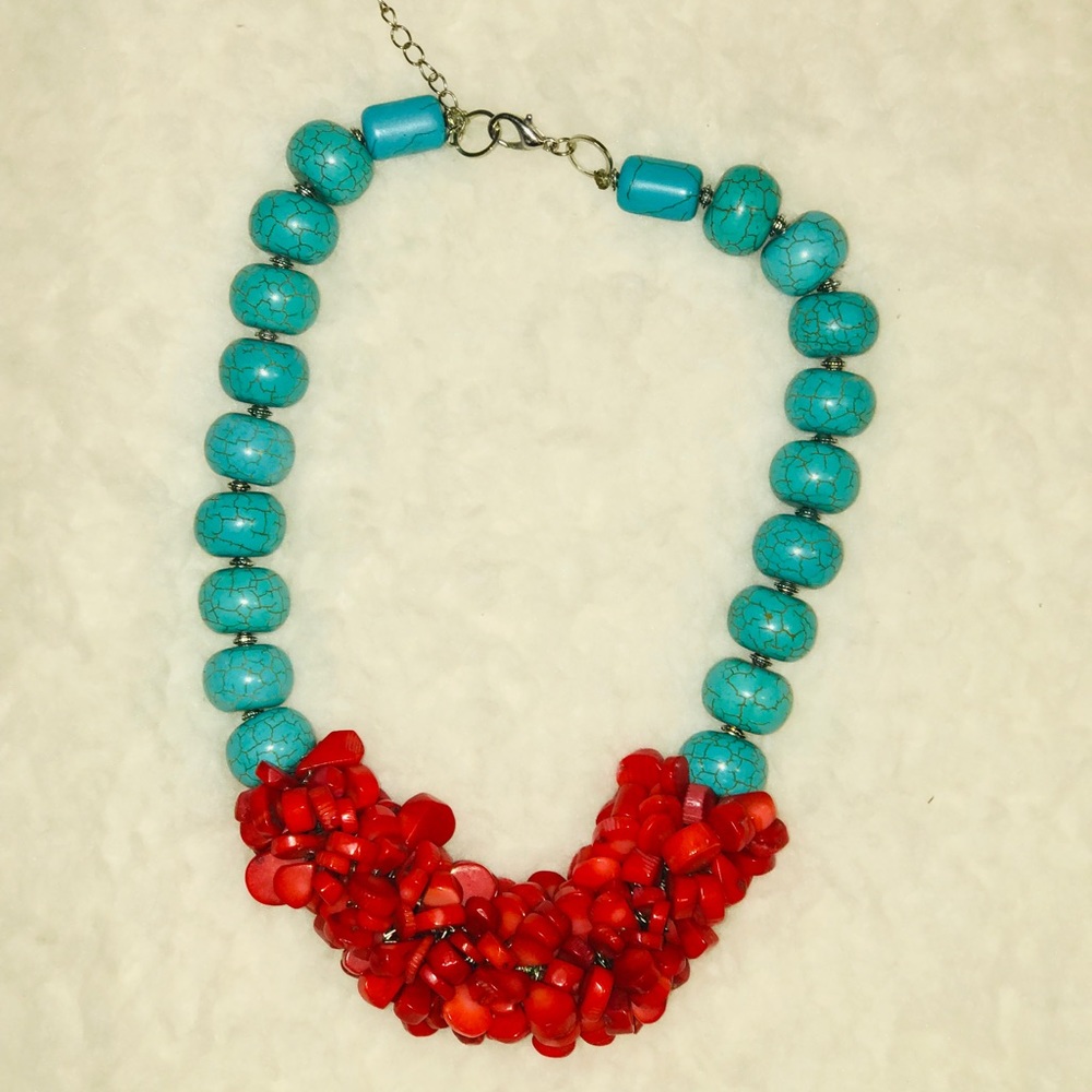 Statement necklace